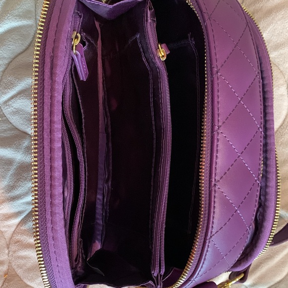 Cross body handbag with additional strap in brand new condition. Beautiful color - Picture 4 of 7
